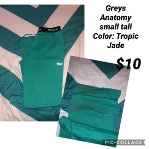 Greys Anatomy Scrubs Size small tall